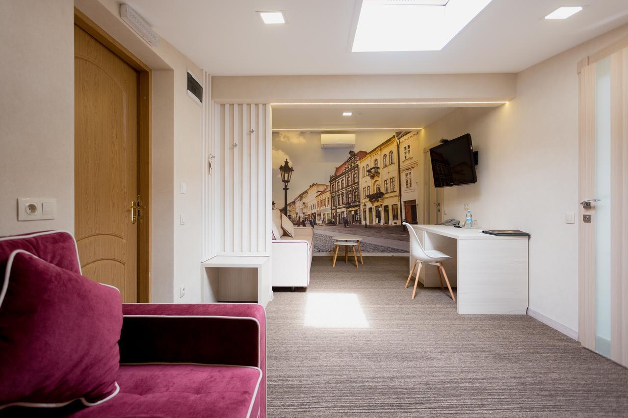 Hotel Natalia 18 Lviv Dış mekan fotoğraf